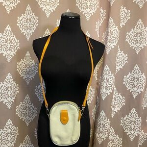 Divina Firenze Stylish green Crossbody Bag